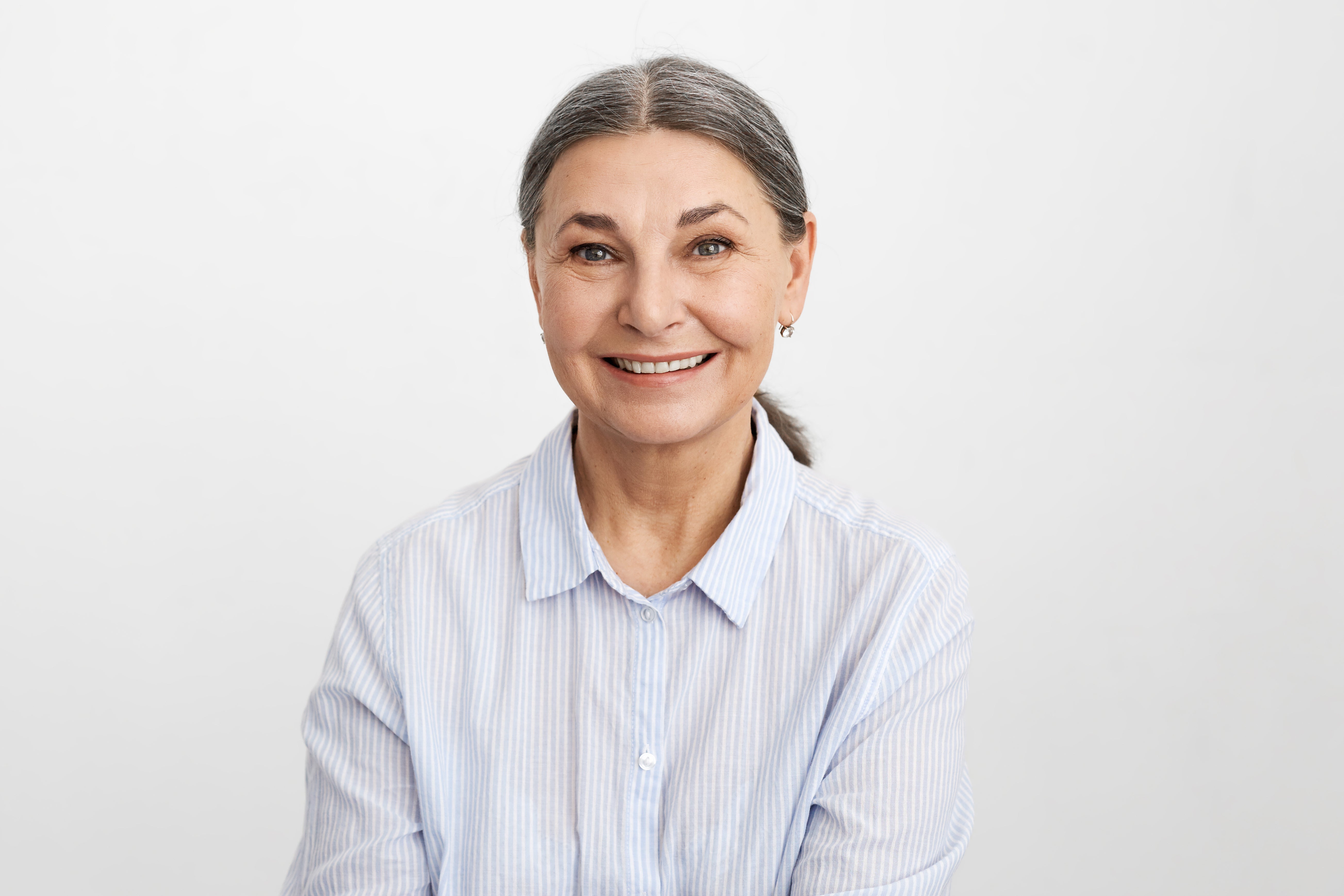 files/expressive-senior-woman-posing.jpg